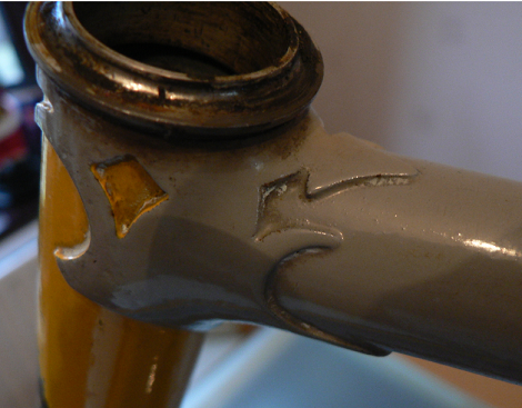 top head tube lug.png