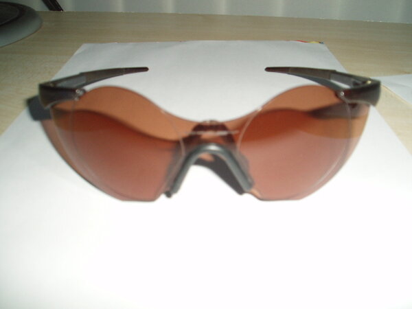 oakley 001.jpg