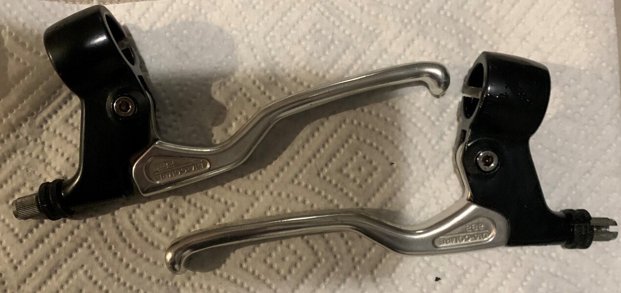 C9 Brake Levers.jpg