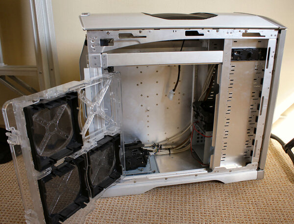 Coolermaster Case Side Open.jpg