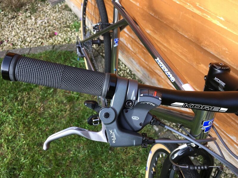 GT Xizang XTR shifters.JPG