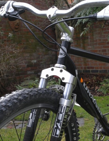 P7 fork and stem.JPG