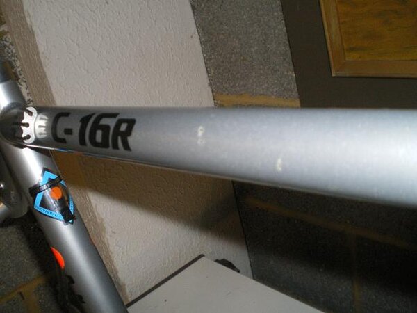 c16r toptube.jpg