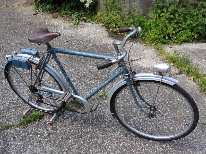 1947 Peugeot PHL502.jpg