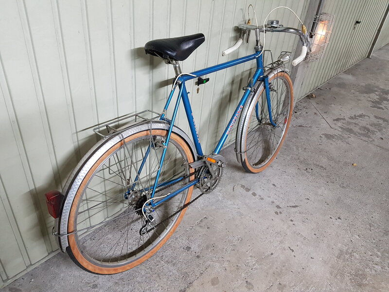 1977 Hirondelle 3.jpg