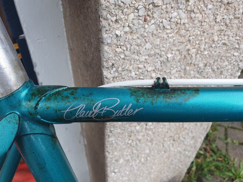 Claud Butler Signature.jpg