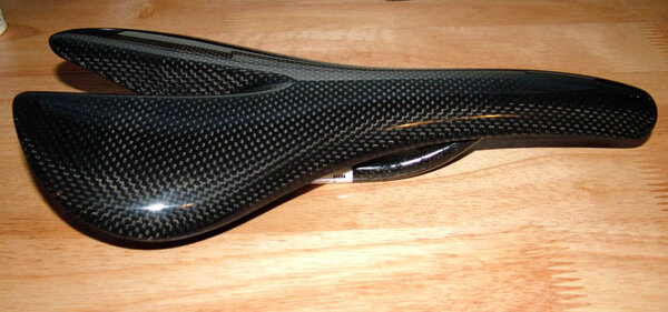 carbon saddle6.jpg