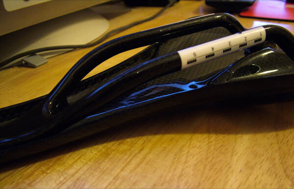 carbon saddle9.jpg