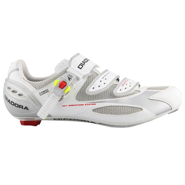 DDSSRN3CM_zoom---corsa-mig-racer-cr-road-shoes.jpg