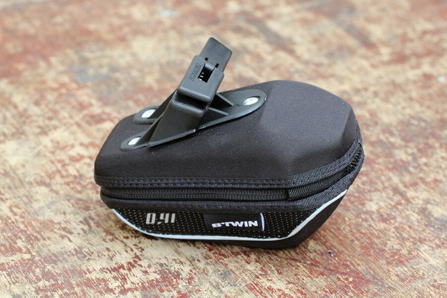 BTwin Comp 0.4L Seat Post Bike Bag.jpg