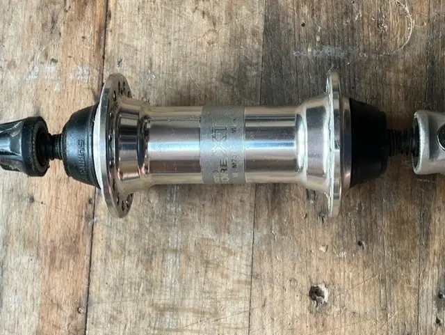 XT front hub.webp