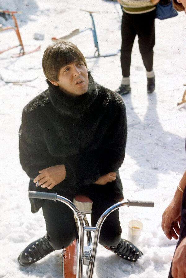 help-1965-014-paul-mccartney-bicycle-snow-off-set-00o-arh-756848289.jpg