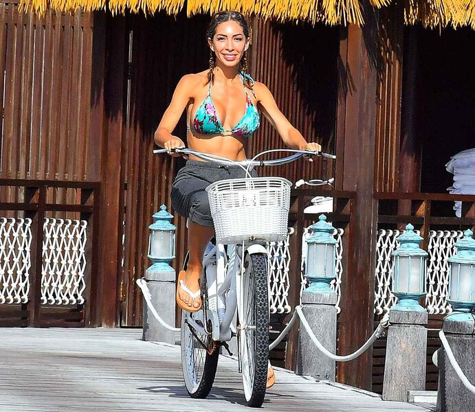 Farrah-Abraham-biking.jpg