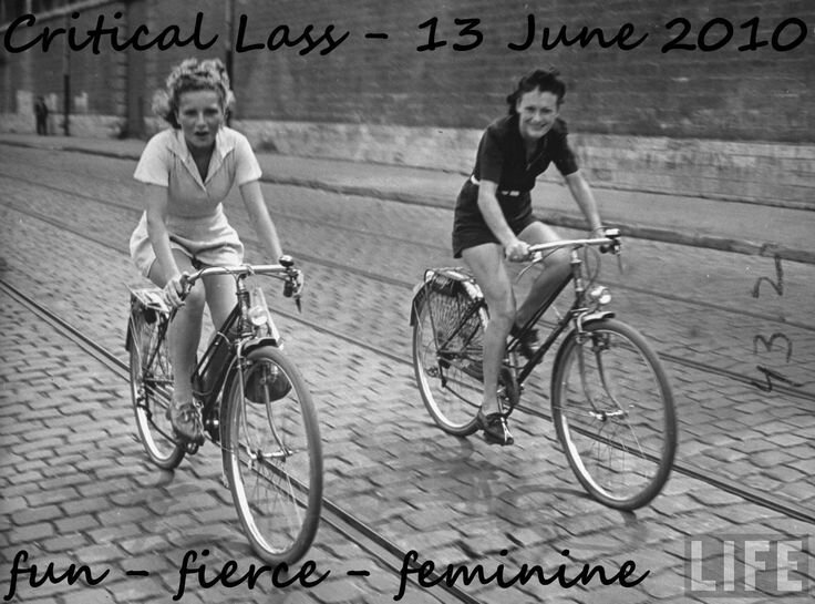 8f1d37fedeceb2b9636019b8e004ee23--girls-on-bicycles-vintage-bicycles-2663387056.jpg