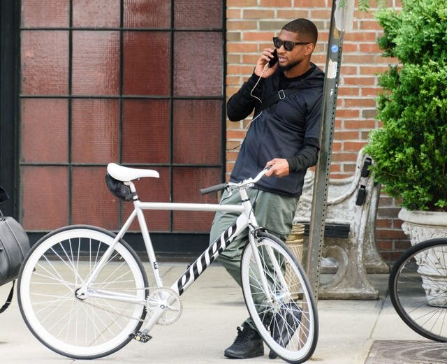 usher-is-seen-on-may-23-2016-in-new-york-city-news-photo-1647894036.jpg