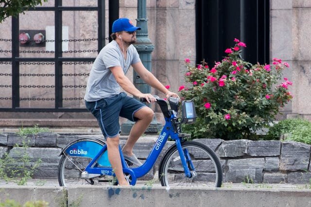 leonardo-dicaprio-seen-riding-bicycle-on-august-2-2016-in-news-photo-1647893451.jpg