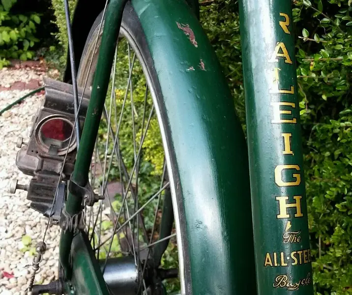 1912-RALEIGH-X-Frame-06.webp