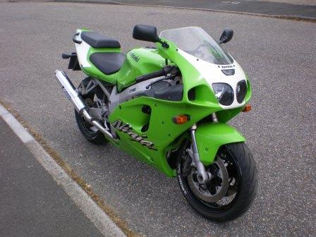 ZX7R2.JPG