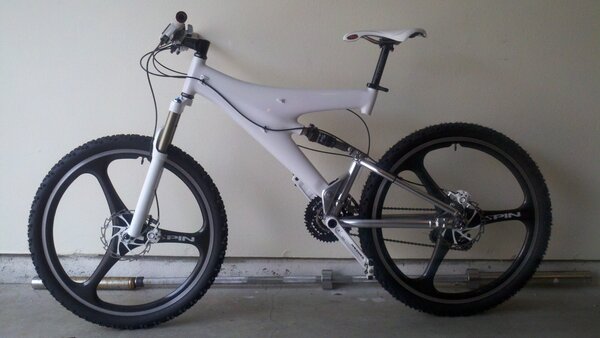 new pix of my white trek y bike 028.jpg