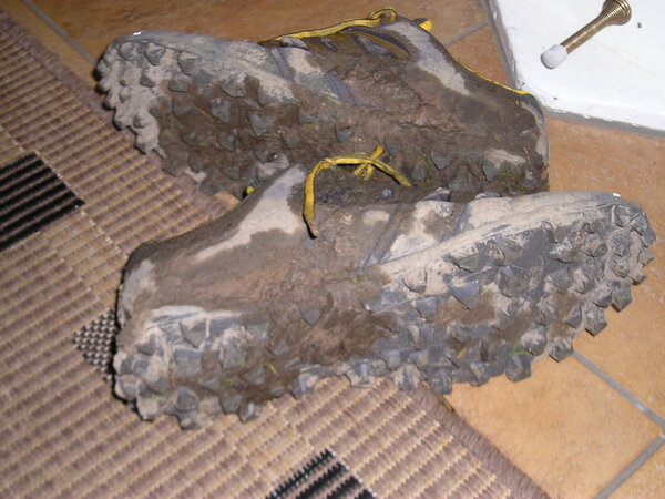 Running Kit. Inov-8. Mud-Claw 330. 3.jpg