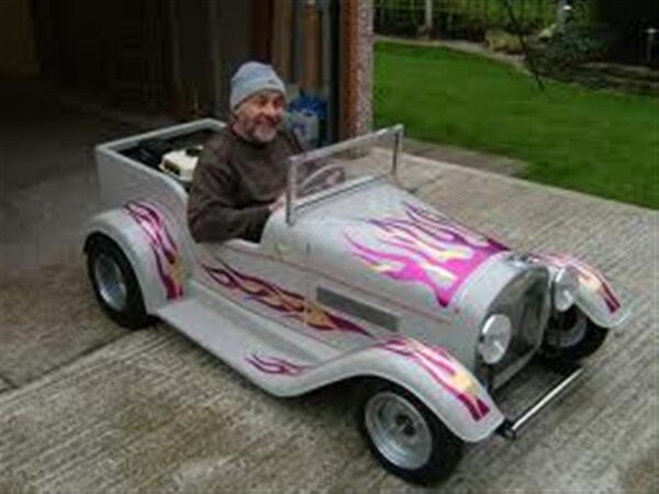 Pedal car (Large).jpg