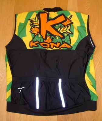 Kona gilet2_R.JPG