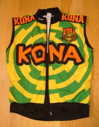 Kona gilet1_R.JPG