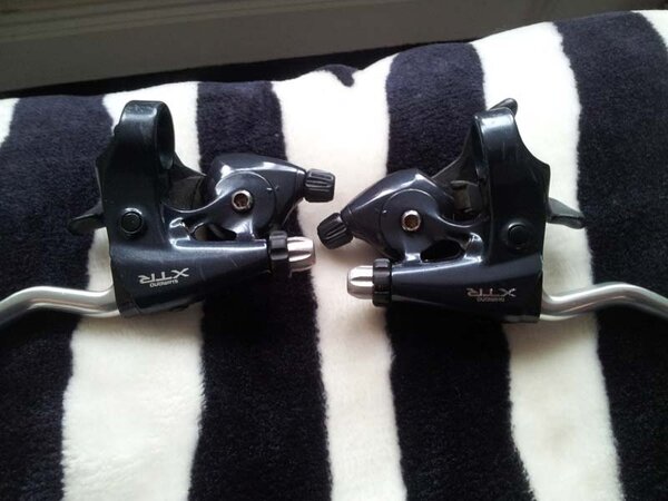 xtr-m900-shifters.jpg