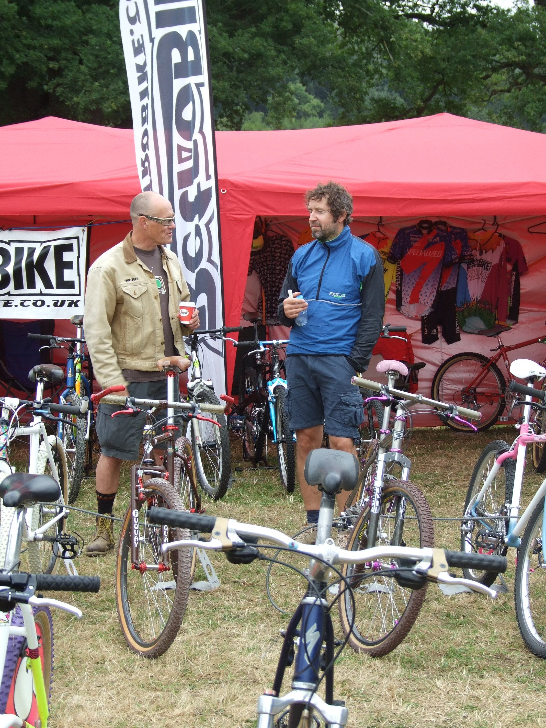 Retrobike at the Malverns corduroyboy and his hero