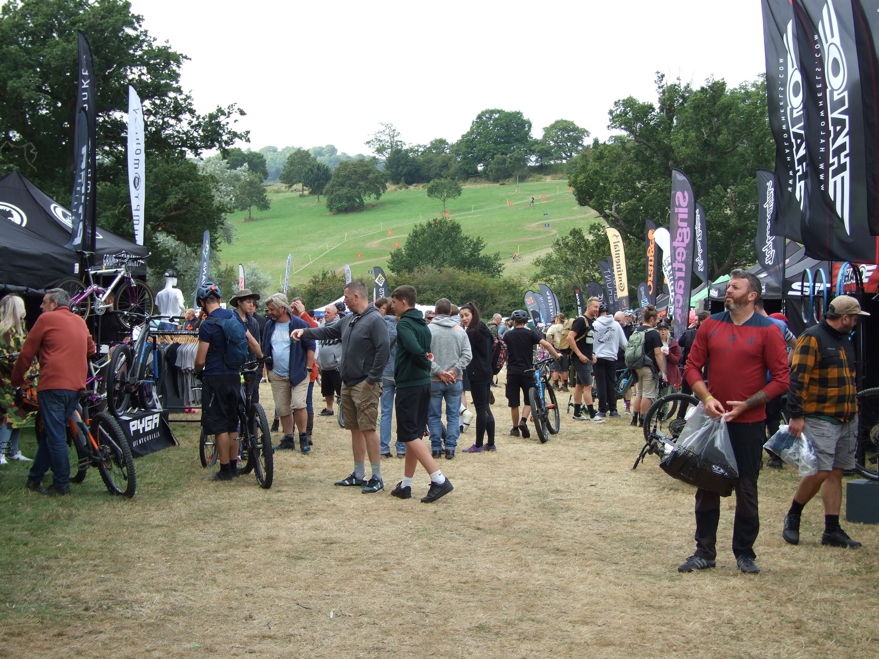 Retrobike at the Malverns - crowds